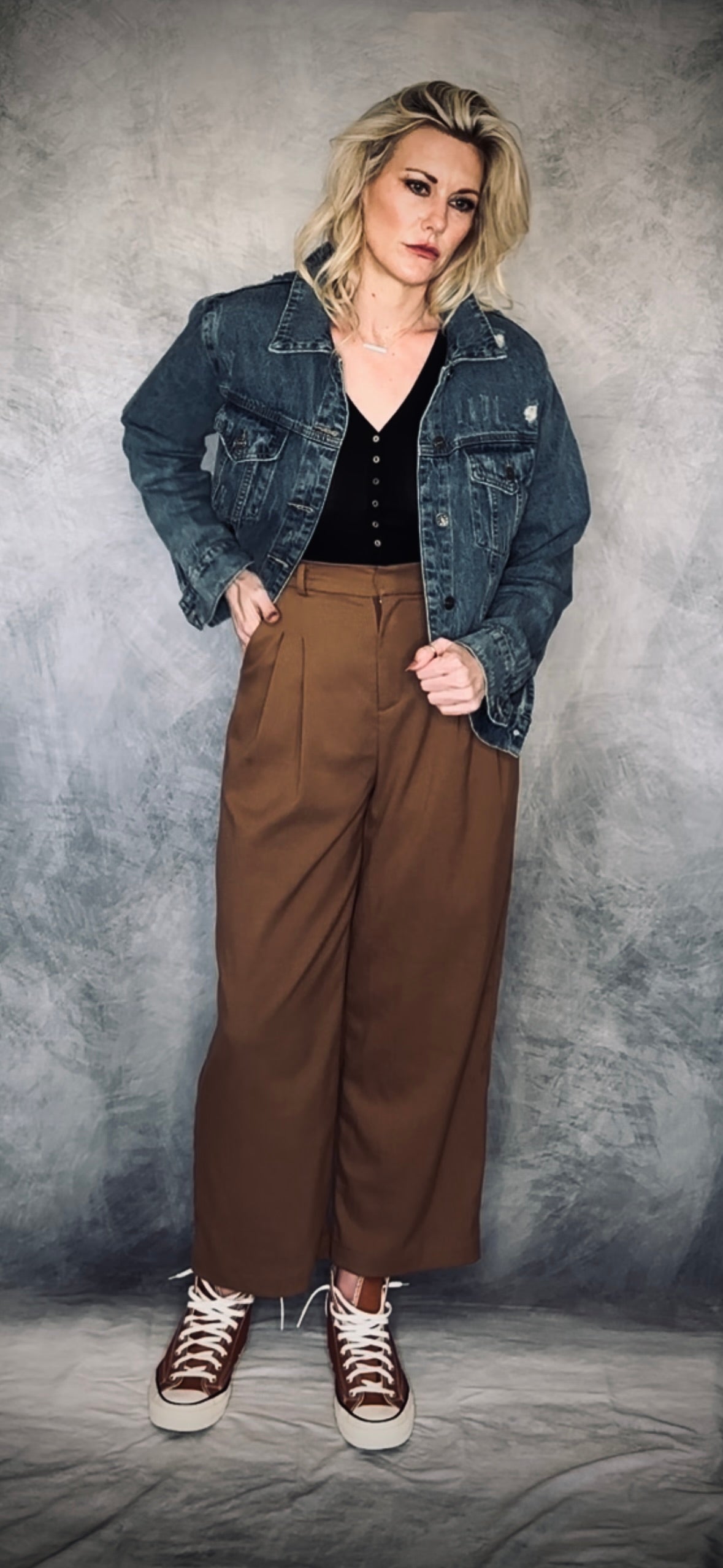 High-Waisted Pintuck Trouser in Fawn